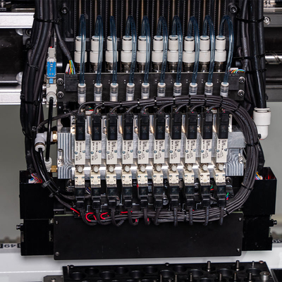 Vollautomatische 10-köpfige SMT SMD-Pick-and-Place-Maschine 01005 PCBA-Fertigungsmaschine