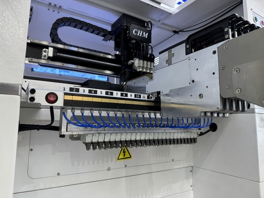 0201 BGA Montage Kleine 4-köpfige SMD Pick And Place Maschine CHM-551 CPK≥1.0