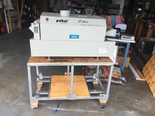 Kleine SMT-Leitung 60 Zuführer 4 Köpfe CHMT560P4 SMT P & P-Maschine / Rückflussofen T961 / Lötpaste-Drucker 3040