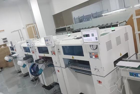 CHM-551 Vollautomatischer 4-Kopf SMT Bestückungsautomat 0201, automatischer Düsenwechsel