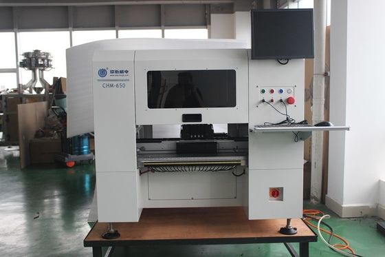 Köpfe PWB-Förderer-4 Tischplatten-SMT-Auswahl und Platz-Maschine CHM-650, Selbstdüsen-Änderung